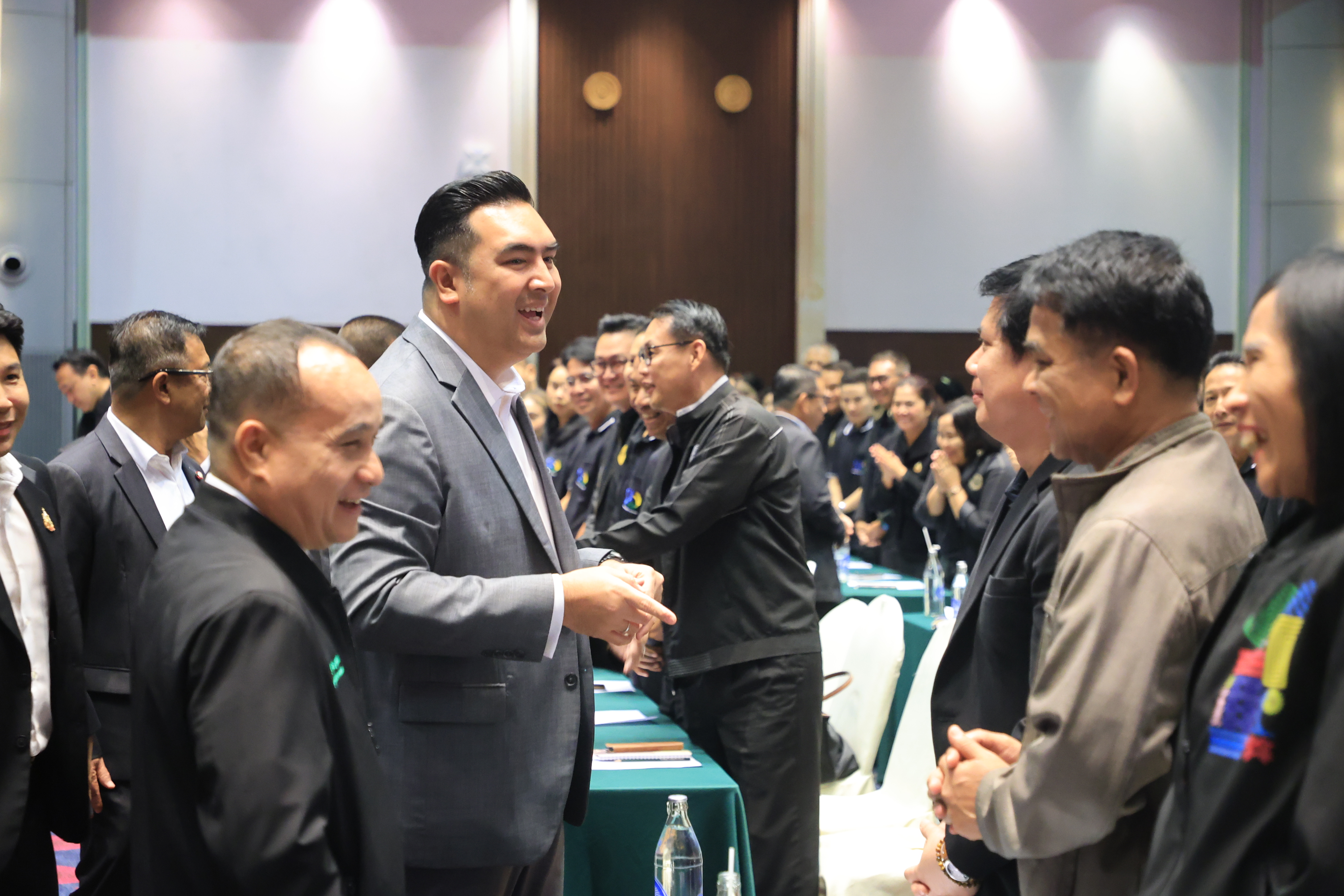 title - รมช.วัชระพล สั่งเร่งดำเนินการ บริหารจัดการที่ดินและดิน มอบสิทธิในที่ดินทำกินให้แก่เกษตรกร